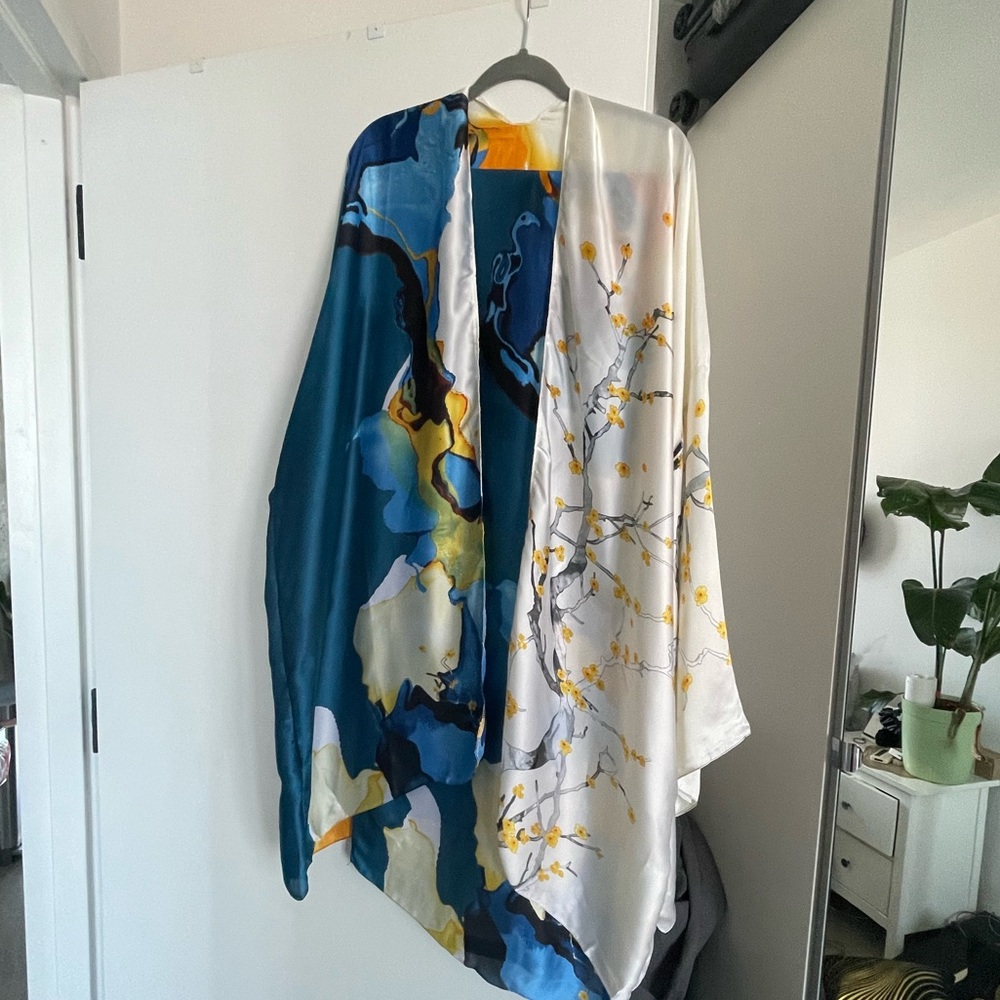 Kimono /dress- one sz fits most sm-3X - Picture 7 of 9